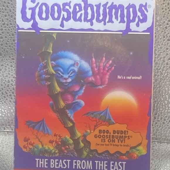 Vintage Book-Goosebumps The Beast from the East #43- 1996 RL Stine - Picture 1 of 4